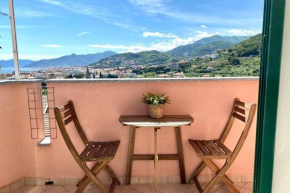 Luminoso Bilocale con Balcone a Borgio Verezzi